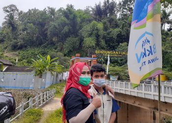 Masyarakat Sekitar Waduk Tukul Sambut Kedatangan Jokowi