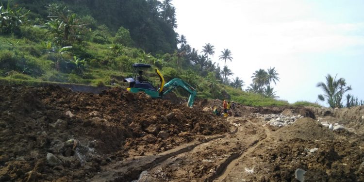 Kerap Kekurangan Air Bersih, Pemdes Klesem Bangun Embung