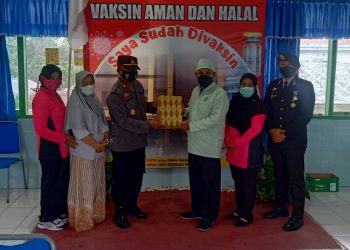 Peringati Hari Pahlawan, Polsek Punung Beri Kejutan Tenaga Kesehatan