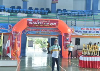 Pimpin Upacara Pembukaan Turnamen Bulu Tangkis Dan Bola Voli, Kapolres Lamongan : Junjung Tinggi Sportivitas