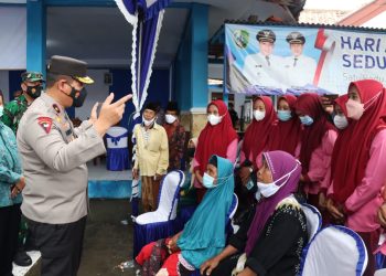 Wakapolda Jatim Apresiasi Pelaksanaan Vaksinasi Serentak Polres Sampang Di Kecamatan Pangarengan