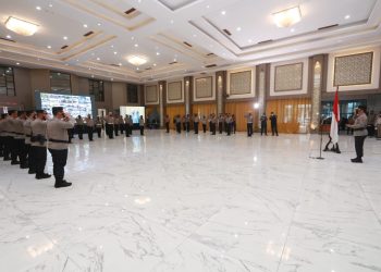 Kapolda Jatim Pimpin Upacara Kenaikan Pangkat 4008 Personel Polda Jatim