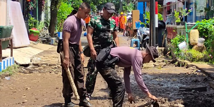 Kapolres Jember Tinjau Langsung dan tangani Korban Banjir