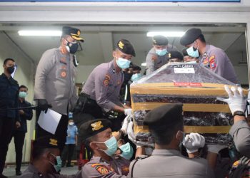 Dua Jenazah PMI Tenggelam di Selat Morong Dipulangkan ke Jember