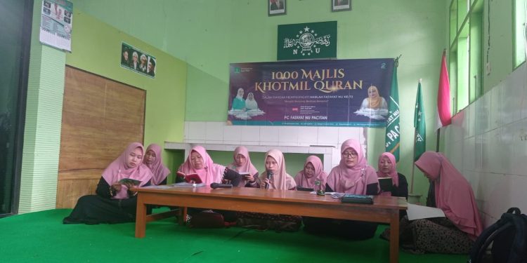 Peringati HUT ke-72, Fatayat NU Pacitan Gelar Khotmil Quran Serentak dan Bagi Takjil
