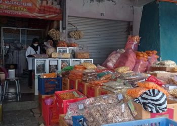 Jelang Lebaran, Pedagang Kue dan Parcel Mulai Digeruduk Pembeli