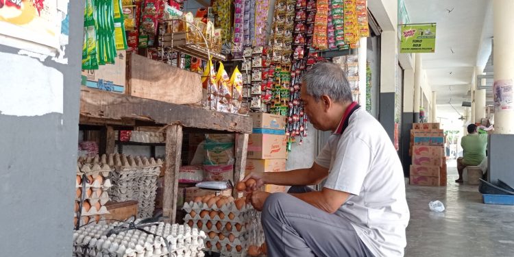 Pedagang di Pacitan Minta Harga Migor Stabil