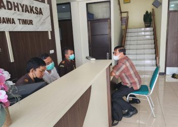 Kasus Korupsi Perusda yang Seret Pensiunan ASN, JPU Kejari Pacitan Limpahkan Ke Pengadilan Tipikor Surabaya