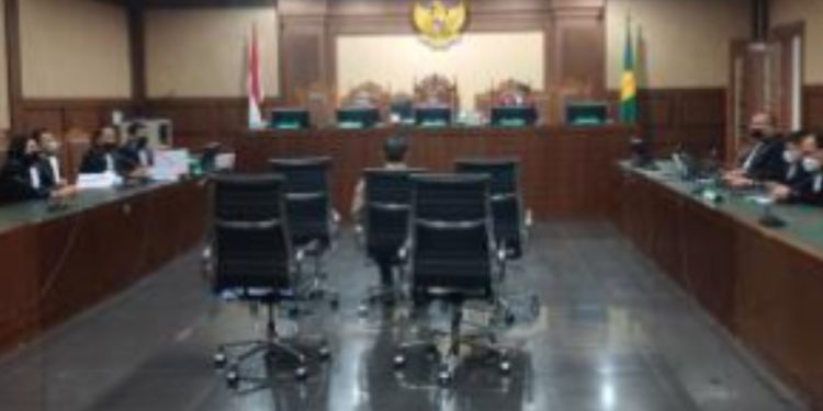 Kejari Jaktim Bacaan Surat Tuntutan Dugaan Tipikor dan Pencucian Uang Jerat Benny Tjokrosaputro