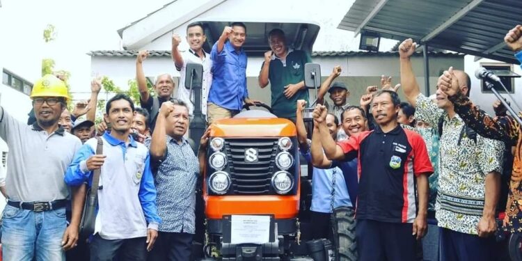 Kabar Baik, Pemerintah Gelontor Alat Mesin Pertanian Kepada Petani Pacitan