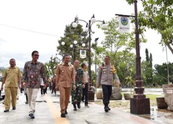 Rehabilitasi Trotoar, Pemkab Pacitan Percantik Alun-Alun Kota