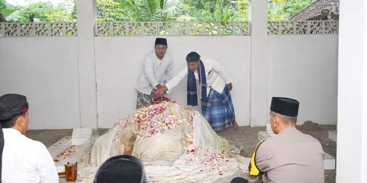 Hari Jadi Ke-278, Mas Aji dan Forkopimda Ziarah Ke Makam Tokoh Cikal Bakal Pacitan