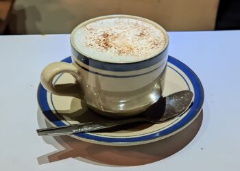 Cicipi Kopsumer ala Cafe Rumah Dahan JLS Pacitan   