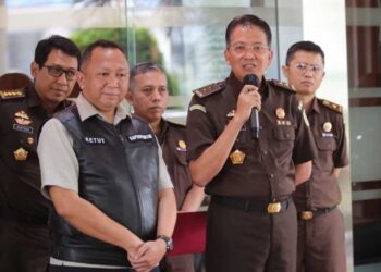 Tim Penyidik Kejagung Meriksa Mepora Kasus BTS Kemenkominfo