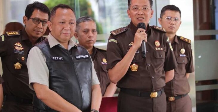 Tim Penyidik Kejagung Meriksa Mepora Kasus BTS Kemenkominfo