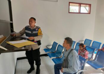 Pak Bhabin Latip Bantu Urus Surat Kehilangan