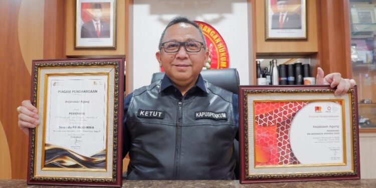 Kejagung Kembali Meraih Penghargaan Dari Public Relation Indonesia Sebagai “Instansi Berpengaruh di Bidang Komunikasi”