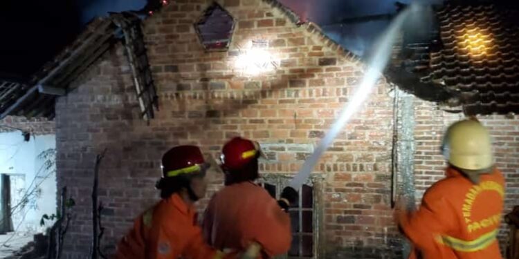 Rumah Warga di Pacitan Ludes Terbakar, Diduga Akibat Konsleting Listrik