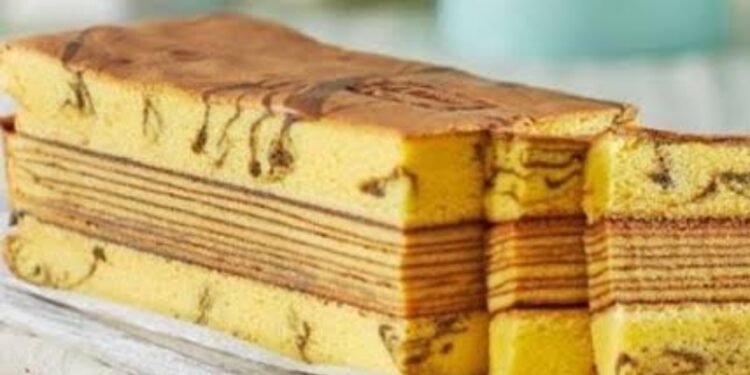 Cicipi Roti Lapis Surabaya di Pacitan, Inovasi Rasa yang Menggugah Selera