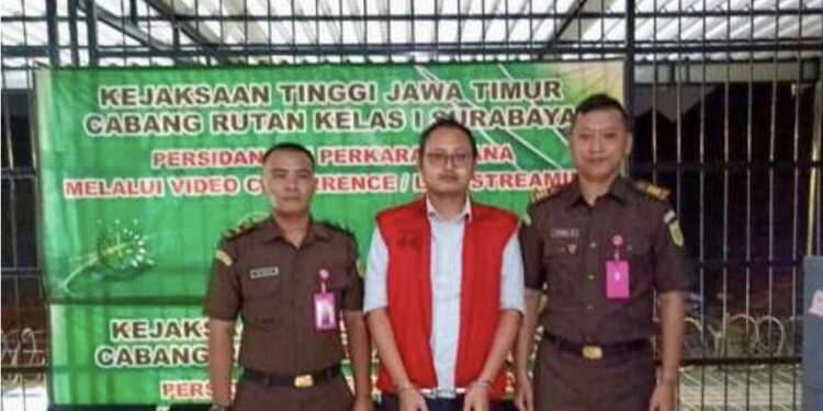 Kejati Jatim Tahan Tersangka Dugaan Korupsi Proyek Solar Photovoltoic Power Plant