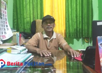 Kepala Seksi Bimbingan Masyarakat (Kasi Bimas) Kemenag Pacitan, Bambang Hadi Suprapto, saat memaparkan risiko pernikahan siri, Jumat 10 Januari 2024. (Foto: Diki Kurnia/Beritapacitan)