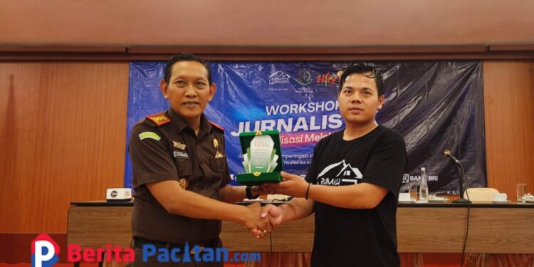 Komunitas Rumah Jurnalis Adakan Workshop Jurnalistik bersama Kejari Pacitan