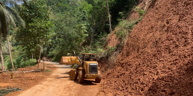 UPT PJJ Pacitan Siapkan Jalur Mudik Lebaran dengan Perbaikan dan Pembersihan Jalan
