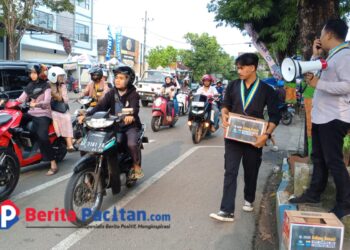PMII Pacitan Galang Donasi untuk 71 Warga Petungsinarang yang Hidup dalam Keterbatasan