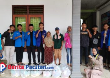 Usai Himpun Donasi di Jalan, PMII Pacitan Salurkan Bantuan ke Warga Petungsinarang