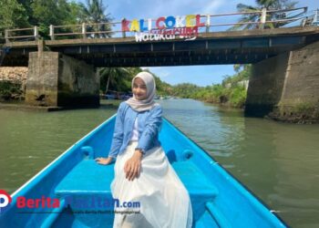 Bosen ke Pantai? Cobain Serunya Susur Sungai di Kali Cokel Pacitan