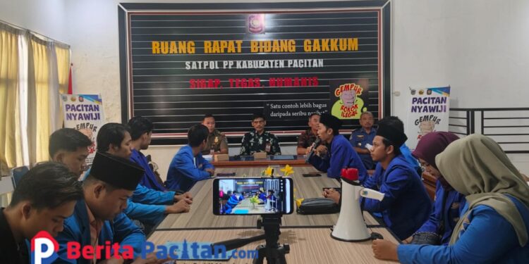 PMII Layangkan Empat Tuntutan Keras kepada Satpol-PP Pacitan