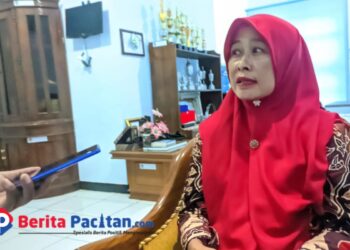Kepala Dinas Pengendalian Penduduk Keluarga Berencana dan Pemberdayaan Perempuan Perlindungan Anak (PPKB dan PPPA) Pacitan, Jayuk Susilaningtyas, M.M. (Foto: Sunardi Beritapacitan.com)