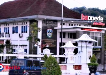 Kantor Bappeda Litbang Pacitan, lembaga yang berperan strategis dalam merumuskan arah pembangunan daerah. (Foto : Sunardi Berita Pacitan)
