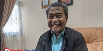 Kepala Disparbudpora Pacitan, Turmudi, saat ditemui di ruang kerjanya, Selasa 21/10/2025. (foto: Sunardi/Berita Pacitan).