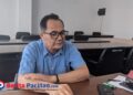 Rahman Wijayanto, Ketua Komisi I DPRD Kabupaten Pacitan, saat ditemui di ruang kerjanya membahas sinergi BUMDes dan Kopdes dalam memperkuat ekonomi desa. Jum’at, 7/11/2025. (Foto: Sunardi/Berita Pacitan).