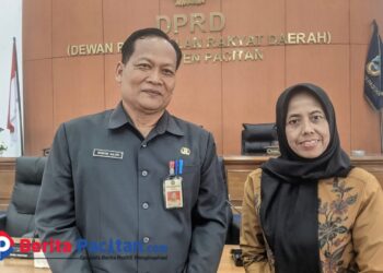Didik Alih, Sekretaris DPRD Kabupaten Pacitan, saat ditemui membahas proses pergantian antarwaktu (PAW) anggota DPRD Kabupaten Pacitan di Gedung DPRD. (Foto: Sunardi/Berita Pacitan).