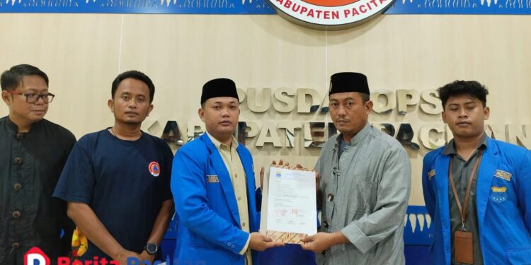 Audiensi dan penyerahan petisi mitigasi megathrust kepada BPBD Kabupaten Pacitan. (Foto : Dok. PMII Pacitan)