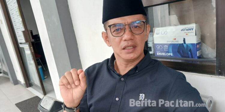 Ketua Komisi II DPRD Pacitan, Handoko, S.Sos., M.M., menyoroti pentingnya pemerataan tenaga pendidik serta peningkatan kualitas pendidikan di seluruh wilayah Kabupaten Pacitan, mulai dari perkotaan hingga daerah pelosok dan perbatasan.(Foto : Sunardi / Beritapacitan.com).