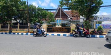 Kantor UPT Pengelolaan Jalan dan Jembatan (PJJ) Pacitan Dinas PU Bina Marga Provinsi Jawa Timur. Menjelang arus mudik Lebaran 2026. (Foto: Sunardi Beeitapacitan.com)