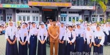 Pembelajaran Sekolah Sak Ngajine di SMP Negeri 1 Pacitan, sebagai bagian dari strategi menarik minat orang tua dalam SPMB 2026. (Foto: Instagram SMP Negeri 1 Pacitan)