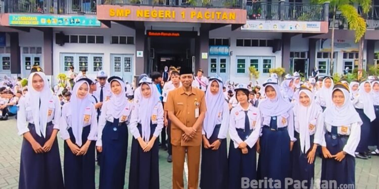 Pembelajaran Sekolah Sak Ngajine di SMP Negeri 1 Pacitan, sebagai bagian dari strategi menarik minat orang tua dalam SPMB 2026. (Foto: Instagram SMP Negeri 1 Pacitan)