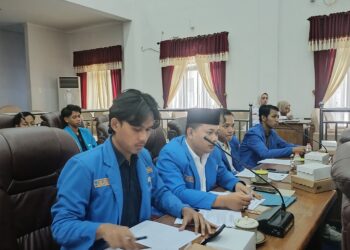 Suasana RDP di DPRD Pacitan, PMII mendesak pemerintah agar memperhatikan nasib guru madrasah. (Foto: PMII for Berita Pacitan)