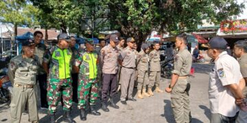 Satpol PP Kabupaten Pacitan saat apel untuk melakukan penegakan ketertiban umum dan pelanggaran Perda di Pacitan, Jumat, 22 Mei 2026.
