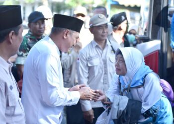 Mas Aji Sambut Kepulangan Jamaah Haji Pacitan, Satu Jamaah Masih Jalani Perawatan di Arab Saudi