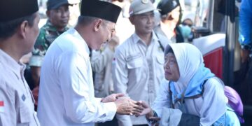 Mas Aji Sambut Kepulangan Jamaah Haji Pacitan, Satu Jamaah Masih Jalani Perawatan di Arab Saudi